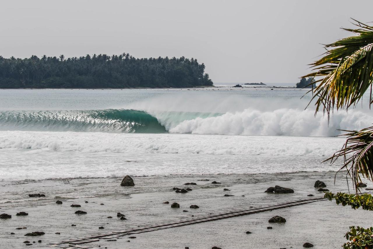 Nias Surf Stay Lagudri エクステリア 写真